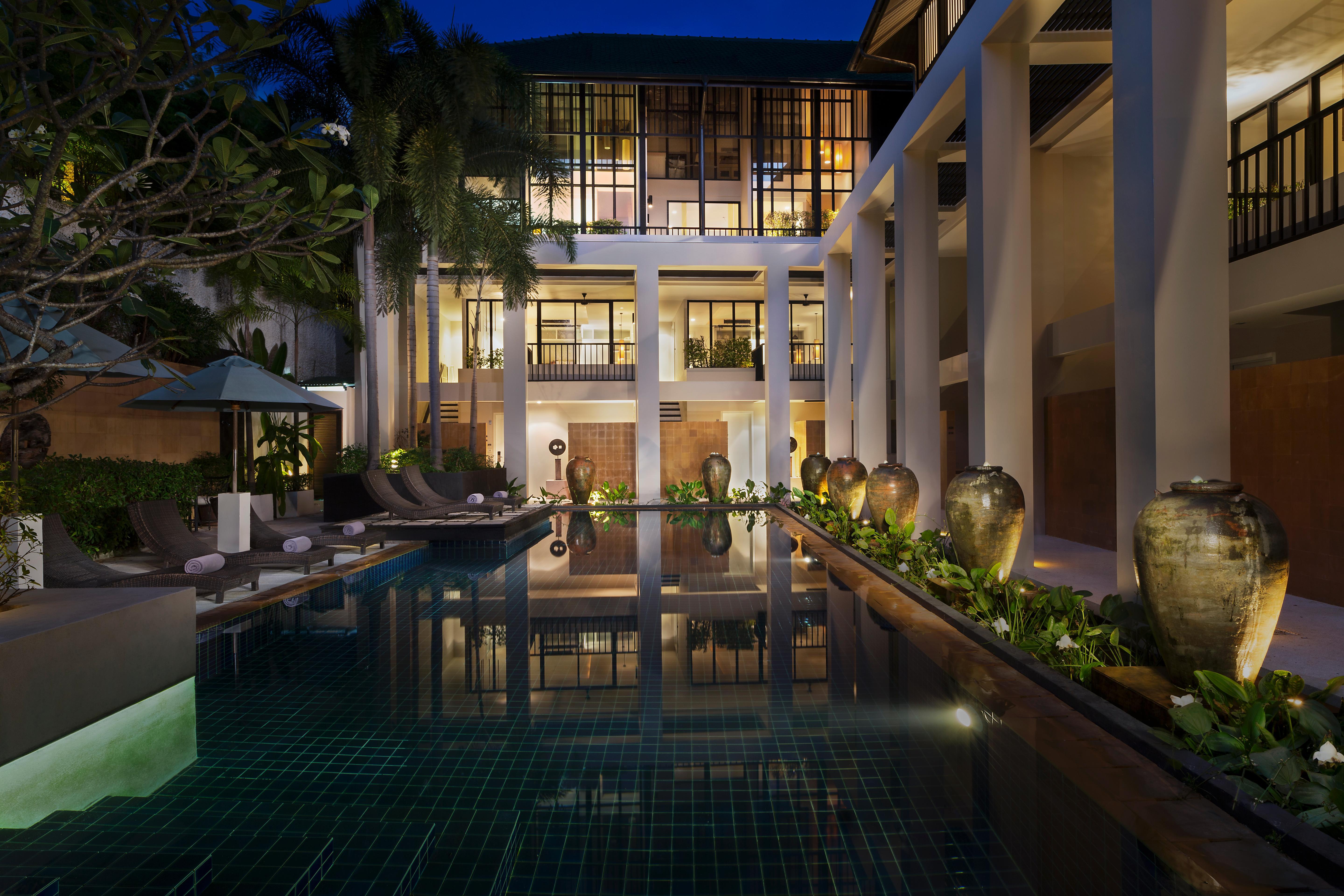 Outrigger Surin Beach Resort - Sha Extra Plus Exterior foto The hotel's pool