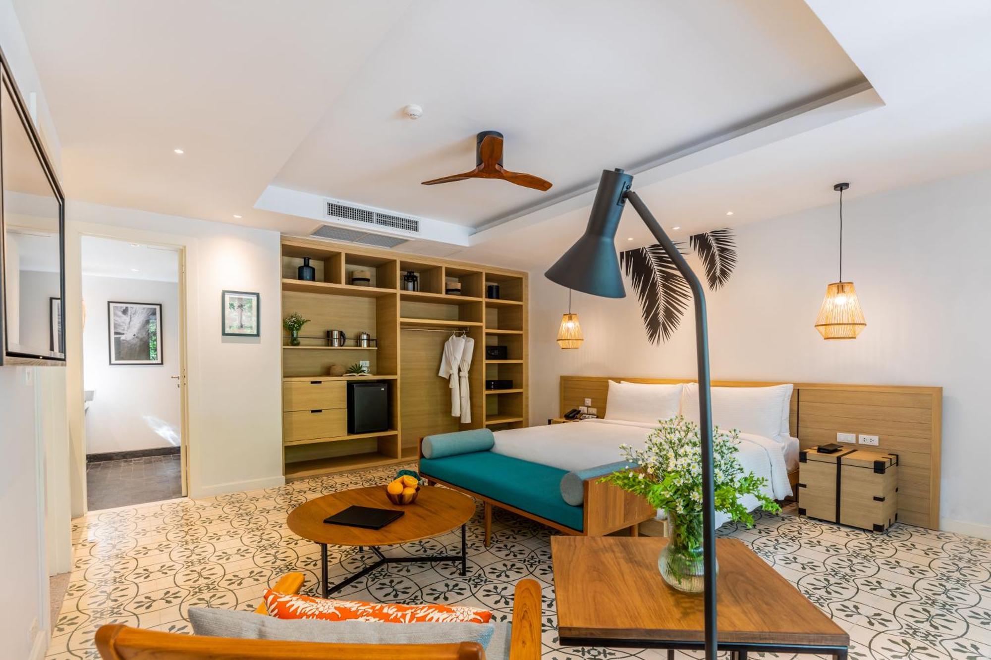 Outrigger Surin Beach Resort - Sha Extra Plus Habitación foto Deluxe Suite
